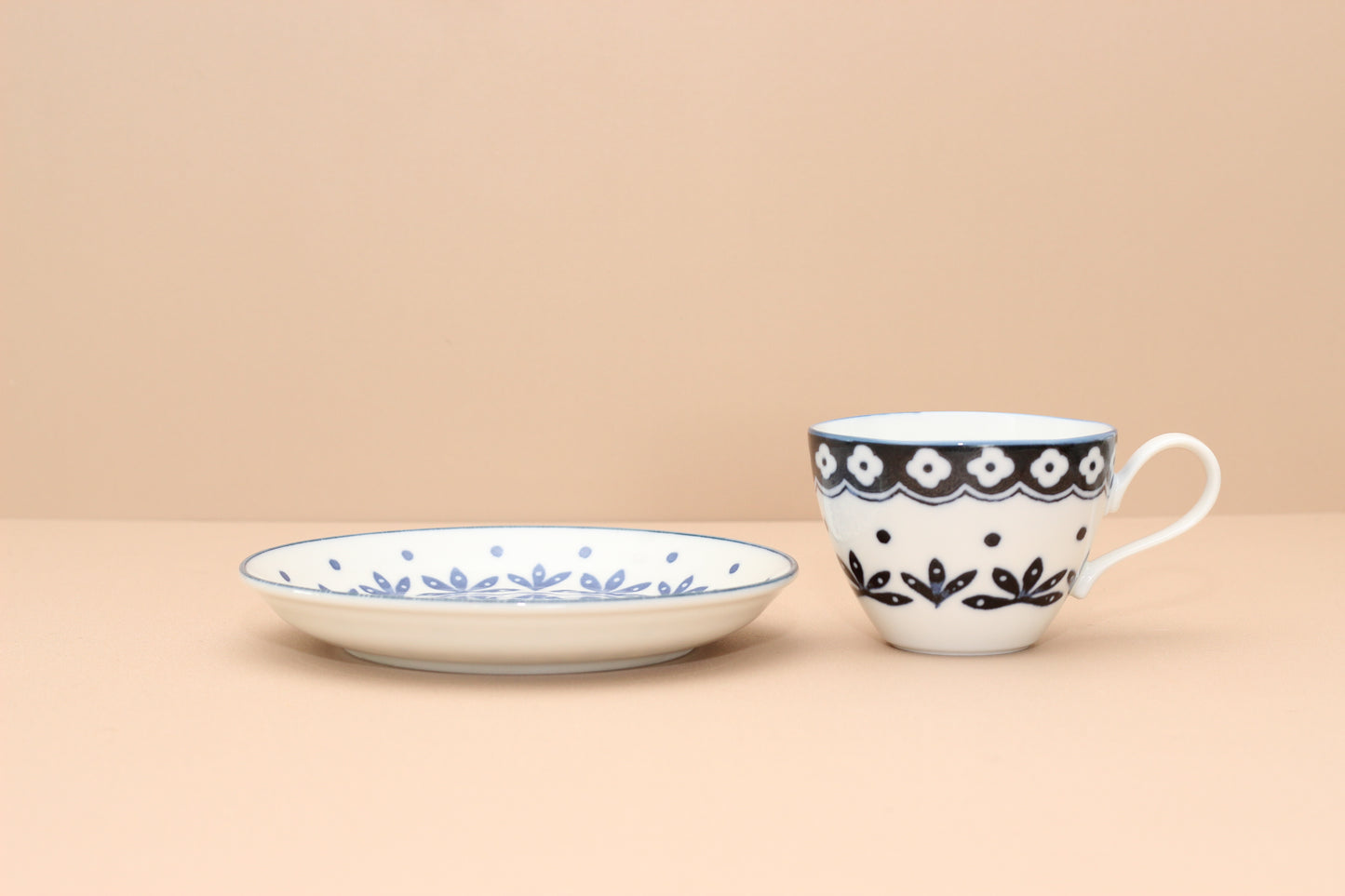 Table Talk Presents | Floral Pattern Japanese Ceramic Afternoon Tea Set (a set of 10)